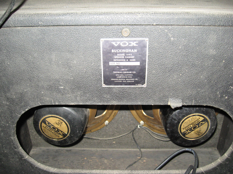 ampeg v412 speakers